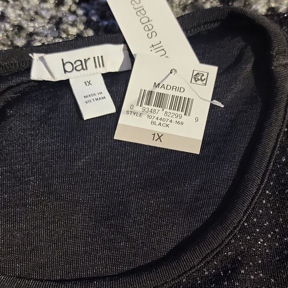 Bar III Women's Trendy Plus Textured Sparkle T-Shirt Black Size 1X - Picture 6 of 6